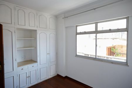 Apartamento à venda com 180m², 3 quartos e 2 vagasQuarto 2