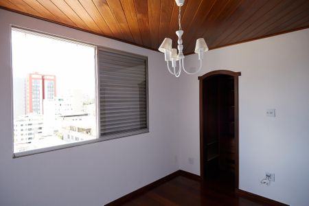 Apartamento à venda com 180m², 3 quartos e 2 vagasQuarto 1
