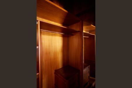 Apartamento à venda com 180m², 3 quartos e 2 vagasQuarto 1