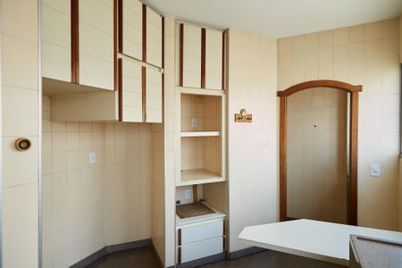 Apartamento à venda com 180m², 3 quartos e 2 vagasCozinha