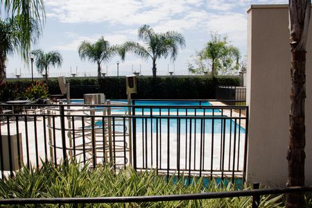 Apartamento para alugar com 43m², 2 quartos e 1 vaga Apartamento para alugar com 43m², 2 quartos e 1 vagaÁrea comum - Piscina