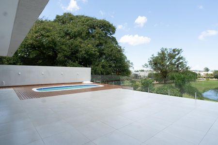 Casa de condomínio à venda com 335m², 3 quartos e 4 vagasQuintal
