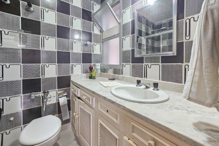 Apartamento para alugar com 180m², 3 quartos e 1 vagaBanheiro