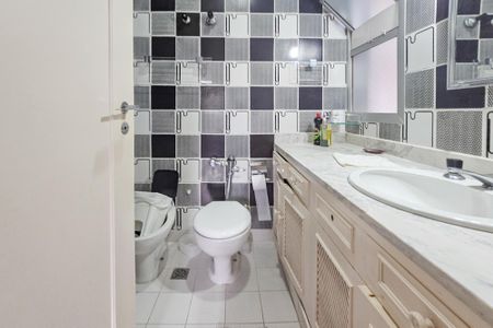 Apartamento para alugar com 180m², 3 quartos e 1 vagaBanheiro