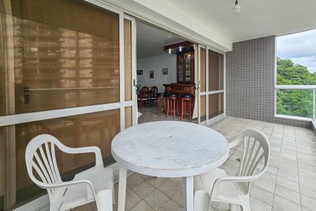 Apartamento para alugar com 180m², 3 quartos e 1 vagaVaranda
