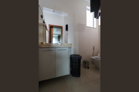 Casa para alugar com 586m², 4 quartos e 10 vagasBanheiro da Suíte 1