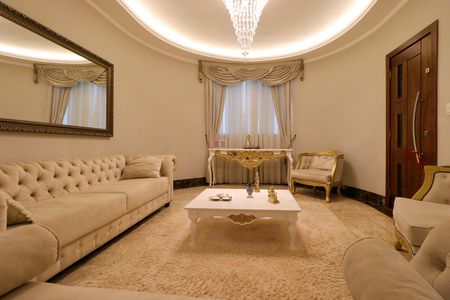 Casa para alugar com 586m², 4 quartos e 10 vagasSala
