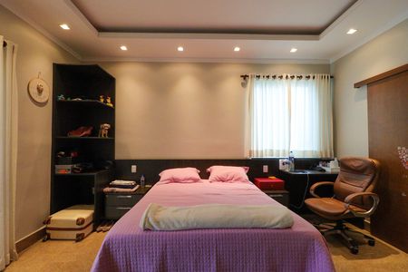 Casa para alugar com 586m², 4 quartos e 10 vagasSuíte 2
