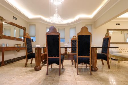 Casa para alugar com 586m², 4 quartos e 10 vagasSala