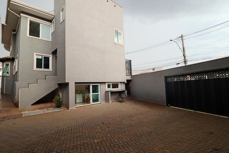 Casa para alugar com 586m², 4 quartos e 10 vagasGaragem / Area externa