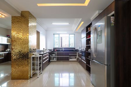 Casa para alugar com 586m², 4 quartos e 10 vagasCozinha