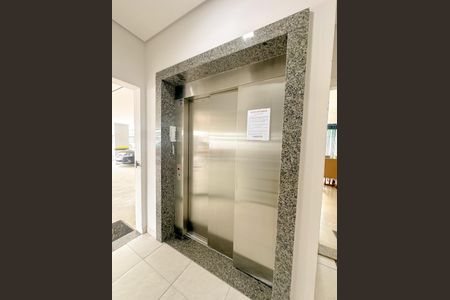 Apartamento para alugar com 72m², 3 quartos e 1 vagaElevador