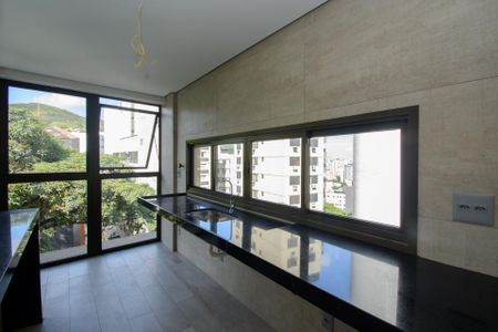 Apartamento à venda com 61m², 2 quartos e 2 vagasCozinha