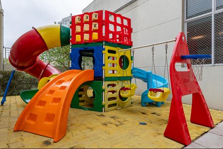 Apartamento para alugar com 110m², 3 quartos e 3 vagasÁrea comum - Playground