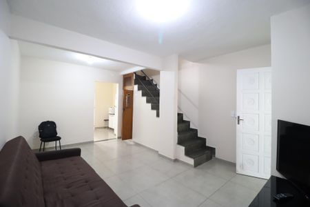 Casa à venda com 73m², 2 quartos e 1 vagaSala
