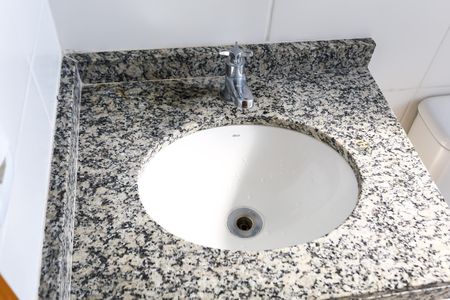 Apartamento para alugar com 46m², 2 quartos e 1 vaga Apartamento para alugar com 46m², 2 quartos e 1 vagaBanheiro