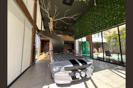 Casa à venda com 1200m², 4 quartos e 8 vagasSala/Cozinha