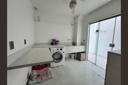 Casa à venda com 1200m², 4 quartos e 8 vagasÁrea de Serviço