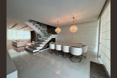 Casa à venda com 1200m², 4 quartos e 8 vagasSala 2