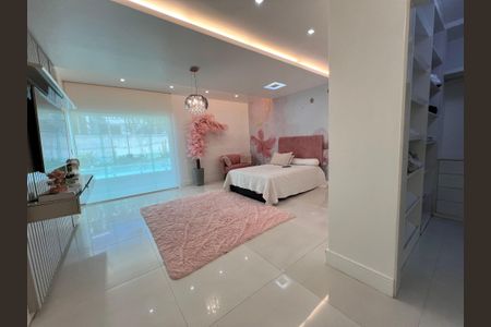 Casa à venda com 1200m², 4 quartos e 8 vagasSuíte 4