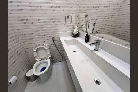 Casa à venda com 1200m², 4 quartos e 8 vagaslavabo 3