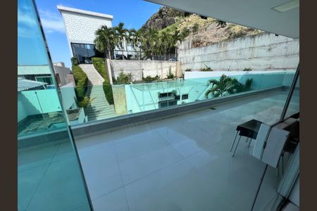Casa à venda com 1200m², 4 quartos e 8 vagasVaranda da suíte 2