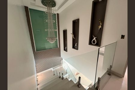 Casa à venda com 1200m², 4 quartos e 8 vagasCorredor