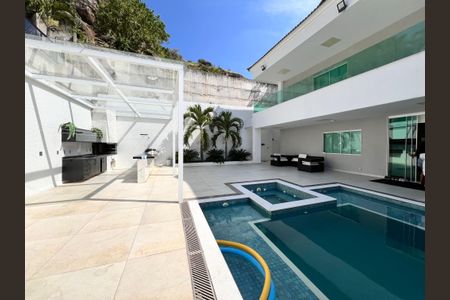Casa à venda com 1200m², 4 quartos e 8 vagasÁrea comum