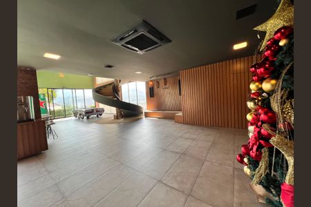 Casa à venda com 1200m², 4 quartos e 8 vagasSala/Cozinha