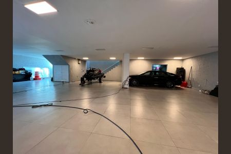 Casa à venda com 1200m², 4 quartos e 8 vagasGaragem