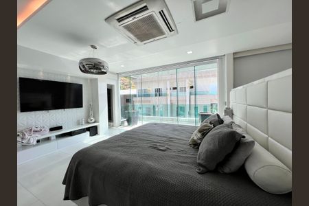 Casa à venda com 1200m², 4 quartos e 8 vagassuíte 3