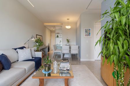 Apartamento à venda com 82m², 3 quartos e 1 vaga Apartamento à venda com 82m², 3 quartos e 1 vagaSala