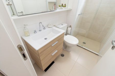 Apartamento à venda com 82m², 3 quartos e 1 vaga Apartamento à venda com 82m², 3 quartos e 1 vagaBanheiro da Suíte