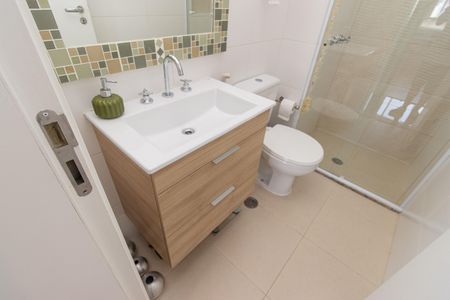 Apartamento à venda com 82m², 3 quartos e 1 vaga Apartamento à venda com 82m², 3 quartos e 1 vagaBanheiro