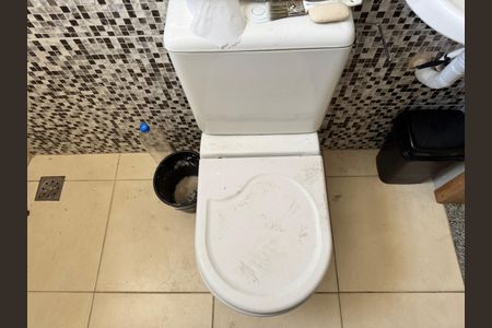 Casa à venda com 28m², 1 quarto e sem vagaBanheiro social