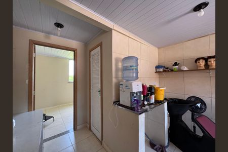 Casa à venda com 28m², 1 quarto e sem vagaSala e Cozinha