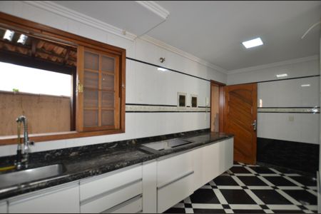 Casa para alugar com 200m², 3 quartos e 3 vagasCozinha