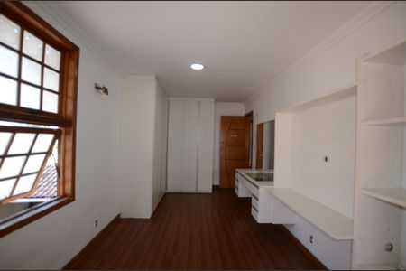 Casa para alugar com 200m², 3 quartos e 3 vagasQuarto1 Suite