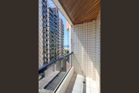 Apartamento para alugar com 71m², 2 quartos e 1 vagaSacada