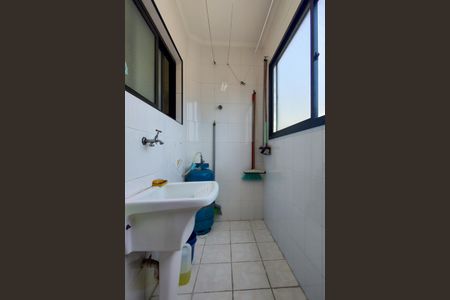 Apartamento para alugar com 71m², 2 quartos e 1 vagaÁrea de Serviço