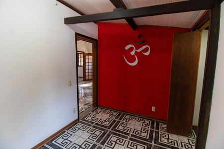 Casa à venda com 300m², 5 quartos e 3 vagas Casa à venda com 300m², 5 quartos e 3 vagasQuarto 2