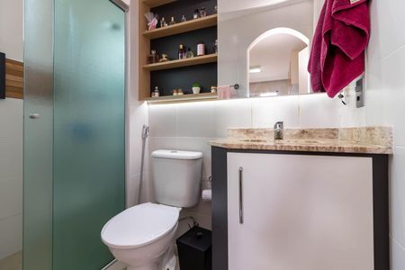 Apartamento à venda com 63m², 2 quartos e 2 vagasBanheiro da Suíte