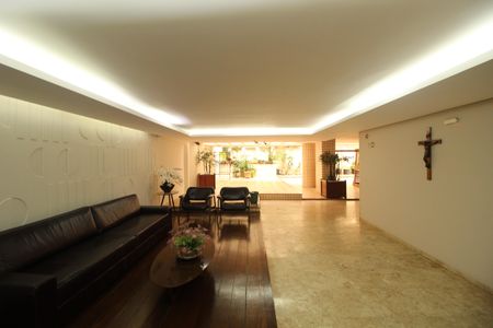 Apartamento à venda com 220m², 4 quartos e sem vagaÁrea comum