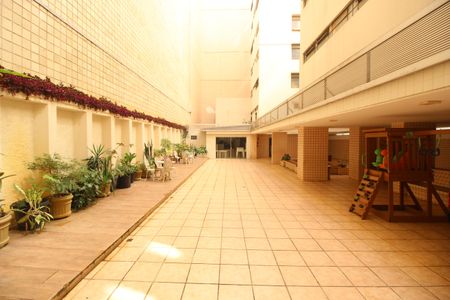 Apartamento à venda com 220m², 4 quartos e sem vagaÁrea comum