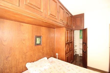 Apartamento à venda com 220m², 4 quartos e sem vagaQuarto 2