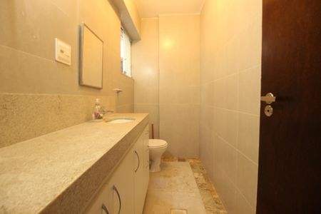 Apartamento à venda com 220m², 4 quartos e sem vagaBanheiro do Quarto 1