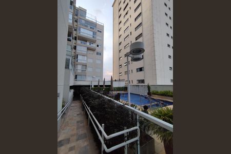 Apartamento à venda com 38m², 1 quarto e 1 vaga Apartamento à venda com 38m², 1 quarto e 1 vagaÁrea comum Piscina