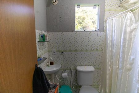 Casa à venda com 180m², 3 quartos e 1 vaga Casa à venda com 180m², 3 quartos e 1 vagaBanheiro da Suíte