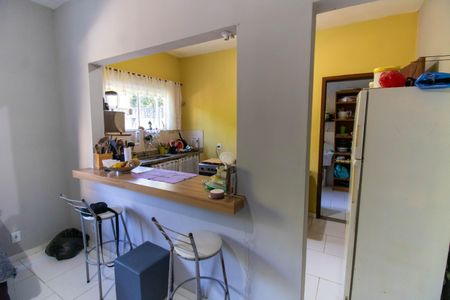 Casa à venda com 180m², 3 quartos e 1 vaga Casa à venda com 180m², 3 quartos e 1 vagaCozinha