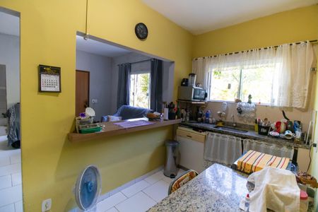 Casa à venda com 180m², 3 quartos e 1 vaga Casa à venda com 180m², 3 quartos e 1 vagaCozinha